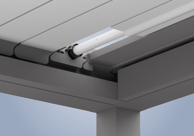 Detailansicht einer Markisenkonstruktion mit weißen und grauen Elementen.